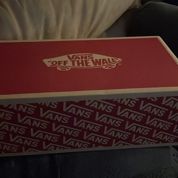 8.5 Men’s Vans - Picture 4 of 5